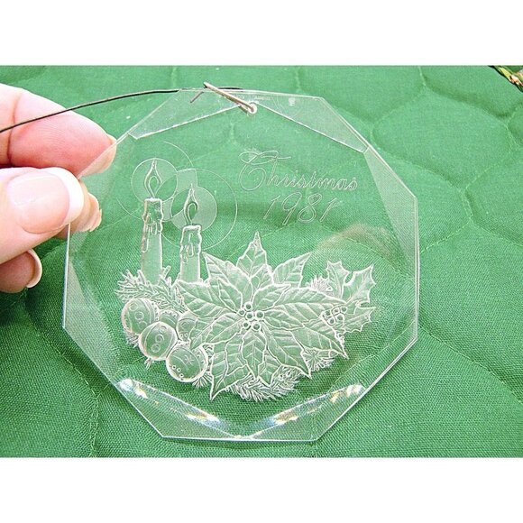 Vintage 1981 Etched Candles Wreath Acrylic Christmas Ornament Holiday Classics - Picture 8 of 9
